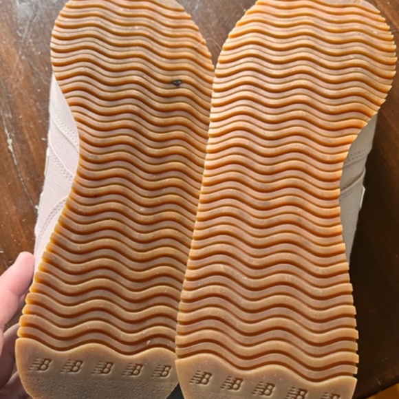 New Balance 420 pink sneakers size 10 - Picture 5 of 7